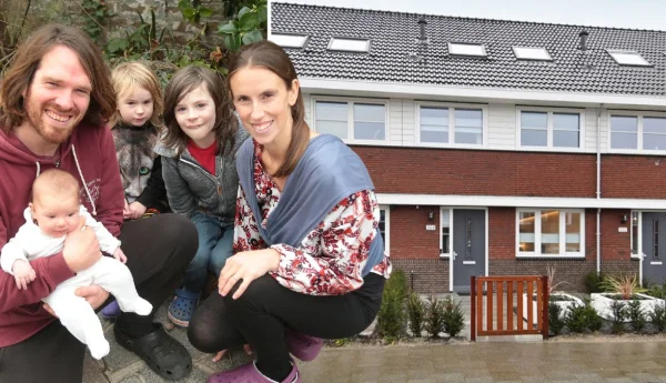Bijstandsgezin klaagt over sociale huurwoning: ‘Met drie slaapkamers is het nog te krap’